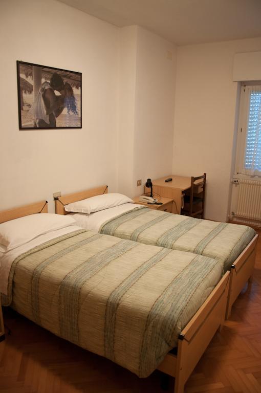 Albergo Italia Молвена Стая снимка